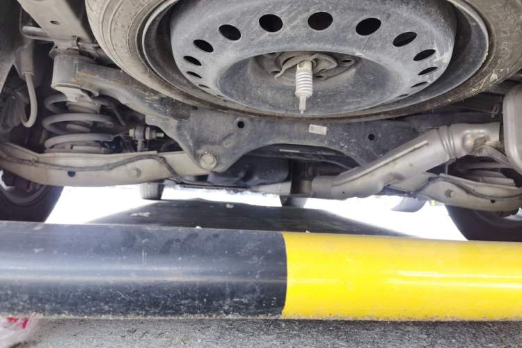 Used Buick GL8 2021 ES Land Cruiser 653T Luxury Edition Chassis Rear