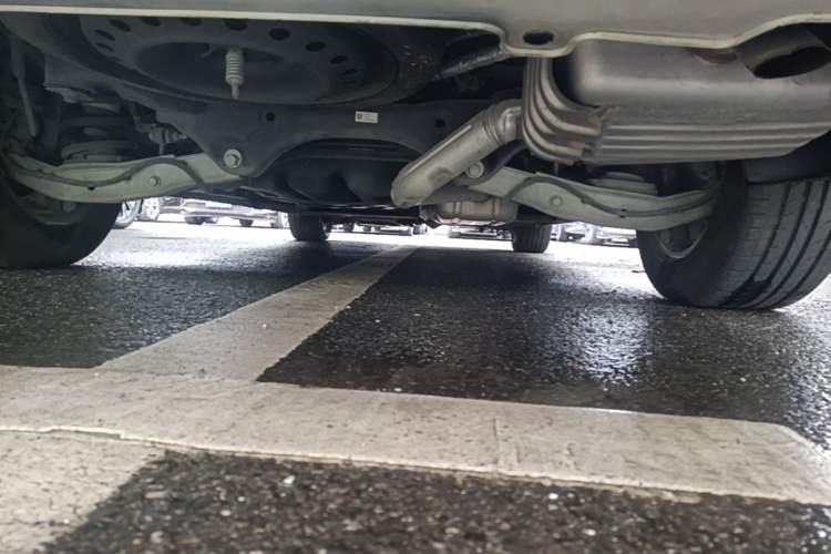 Used Buick GL8 2021 ES Land Cruiser 653T Luxury Edition Chassis Rear