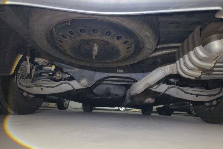 Used Buick GL8 2021 ES Land Cruiser 653T Luxury Edition Chassis Rear