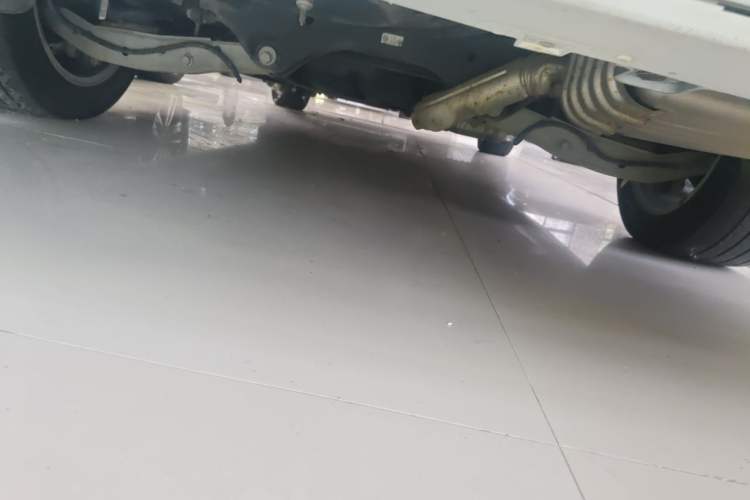Used Buick GL8 2021 ES Land Cruiser 653T Flagship Model Chassis Rear