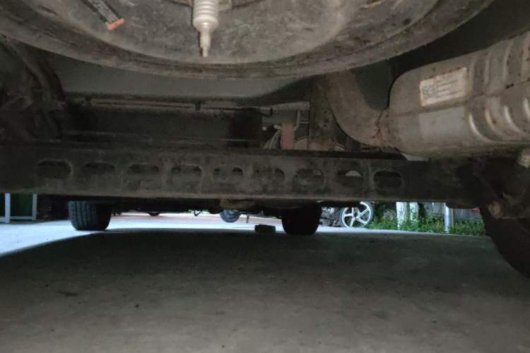 Used Buick GL8 2021 Land Cruiser Executive Class 652T Comfort Model Chassis Rear