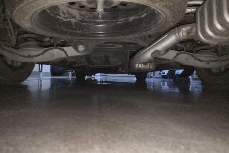 Used Buick GL8 2021 ES Landtrek 653T Comfort Edition Chassis Rear