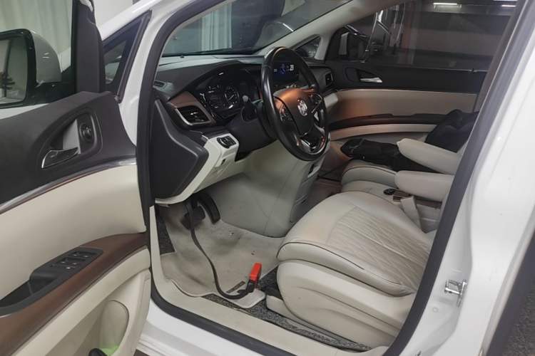 Used Buick GL8 2021 Land Cruiser Executive Class 652T Luxury Model Driver Seat