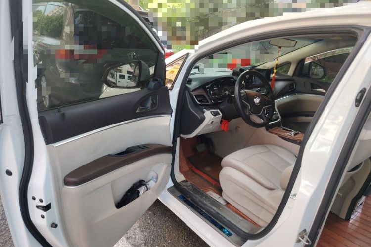 Used Buick GL8 2021 Land Cruiser Executive Class 652T Comfort Model Driver Seat