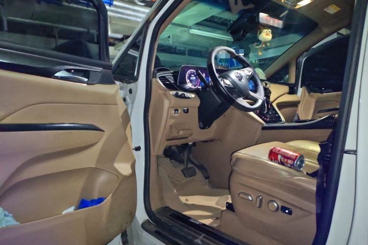 Used Buick GL8 2021 ES Land Cruiser 653T Luxury Edition Driver Seat