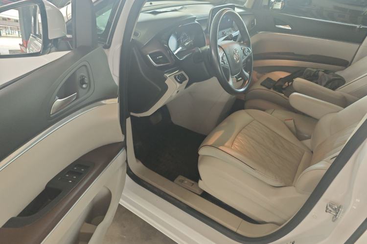 Used Buick GL8 2021 Land Cruiser Executive Class 652T Luxury Model Driver Seat