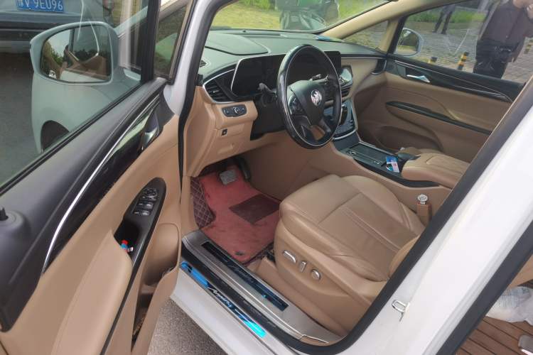 Used Buick GL8 2021 ES Landtrek 653T Luxury Model Driver Seat
