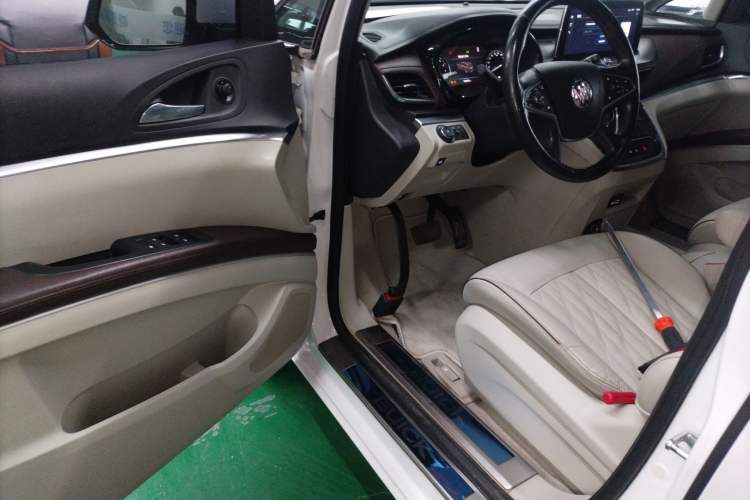 Used Buick GL8 2021 Land Cruiser Executive Class 652T Luxury Model Driver Seat