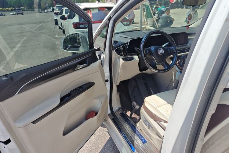 Used Buick GL8 2021 ES Landtrek 653T Comfort Edition Driver Seat