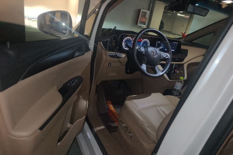 Used Buick GL8 2021 ES Land Cruiser 653T Luxury Edition Driver Seat