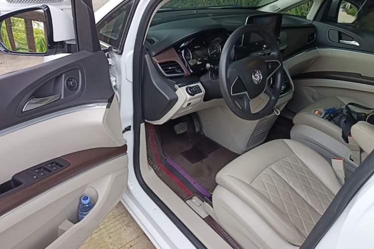 Used Buick GL8 2021 Land Cruiser Executive Class 652T Comfort Model Driver Seat
