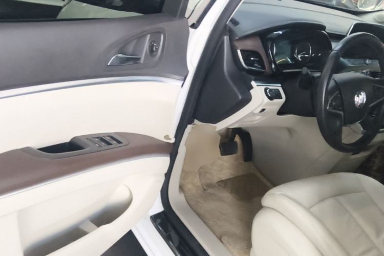 Used Buick GL8 2021 Land Cruiser Executive Class 652T Luxury Model Driver Seat