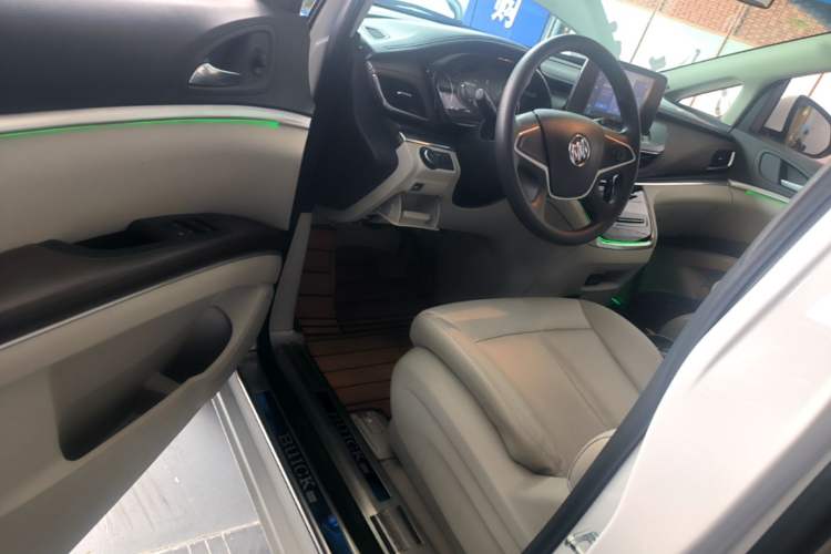 Used Buick GL8 2021 Land Cruiser Executive Class 652T Comfort Model Driver Seat