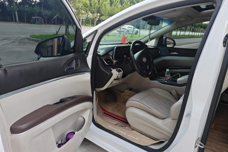 Used Buick GL8 2021 Land Cruiser Executive Class 652T Luxury Model Driver Seat