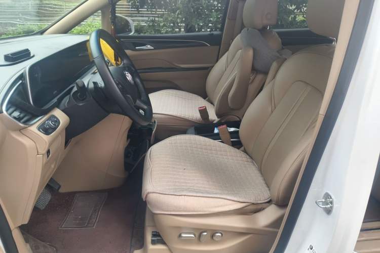 Used Buick GL8 2021 ES Land Cruiser 653T Luxury Edition Driver Seat