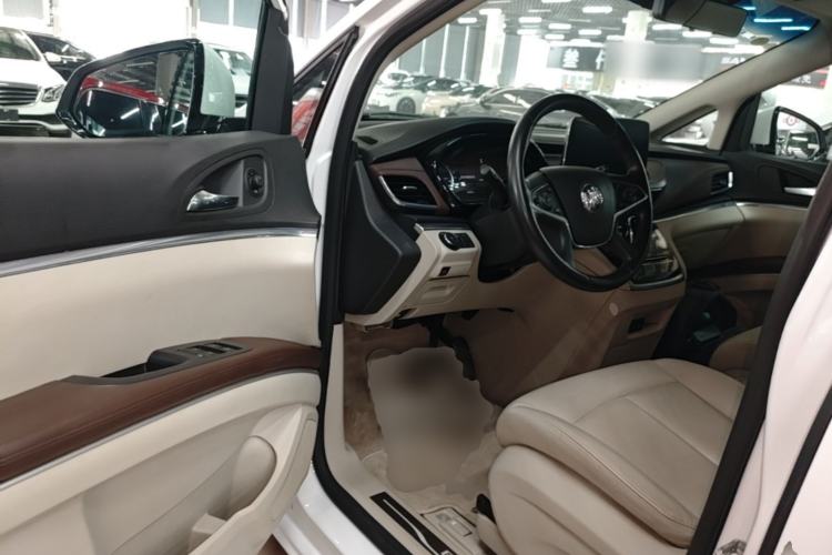 Used Buick GL8 2021 Land Cruiser Executive 652T Premium Model Driver Seat