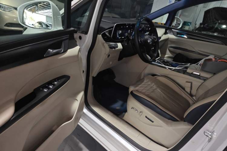 Used Buick GL8 2021 ES Landtrek 653T Comfort Edition Driver Seat
