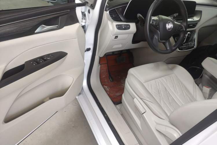 Used Buick GL8 2021 ES Landtrek 653T Comfort Edition Driver Seat