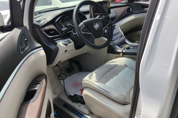 Used Buick GL8 2021 Land Cruiser Executive Class 652T Luxury Model Driver Seat