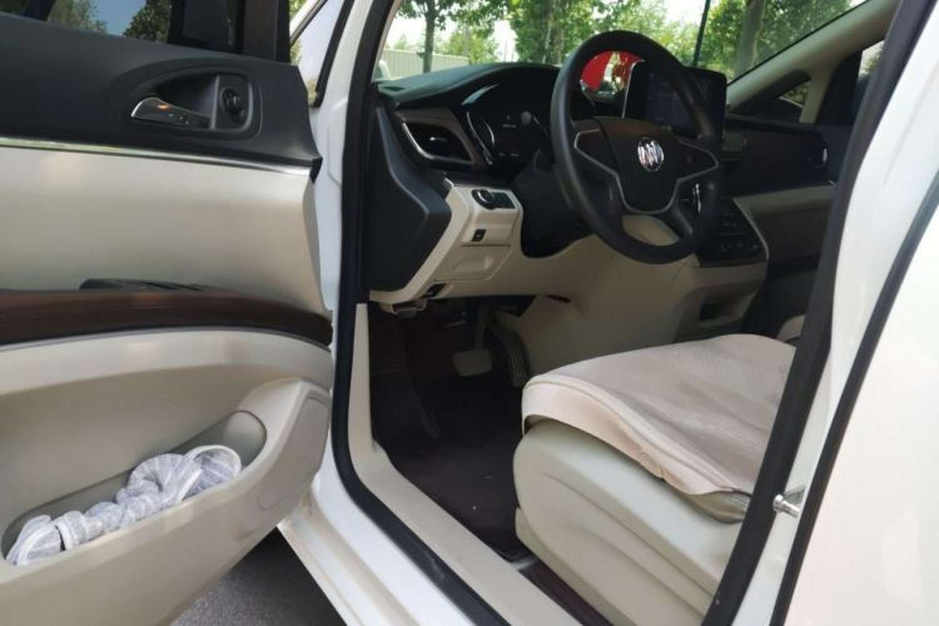 Used Buick GL8 2021 Land Cruiser Executive Class 652T Comfort Model Driver Seat