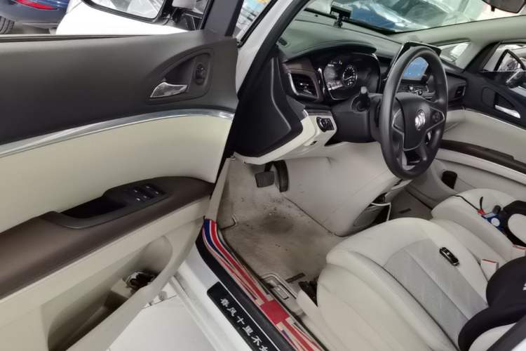 Used Buick GL8 2021 Land Cruiser Executive Class 652T Comfort Model Driver Seat