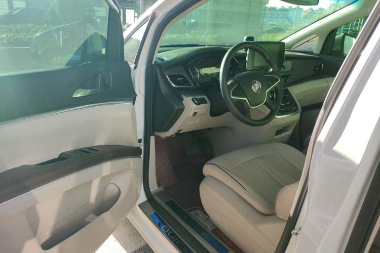 Used Buick GL8 2021 Land Cruiser Executive Class 652T Comfort Model Driver Seat