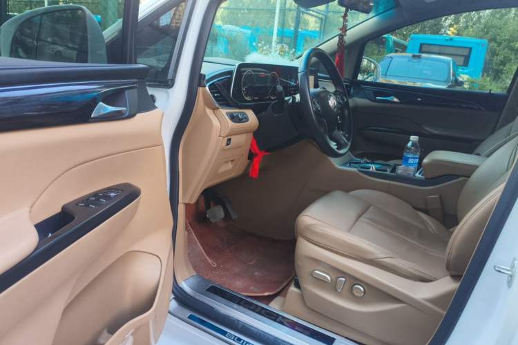 Used Buick GL8 2021 ES Landtrek 653T Luxury Model Driver Seat