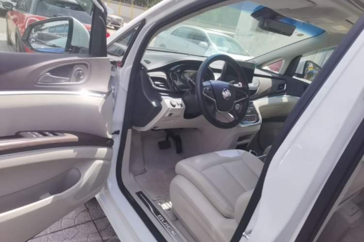Used Buick GL8 2021 Land Cruiser Executive 652T Premium Model Driver Seat