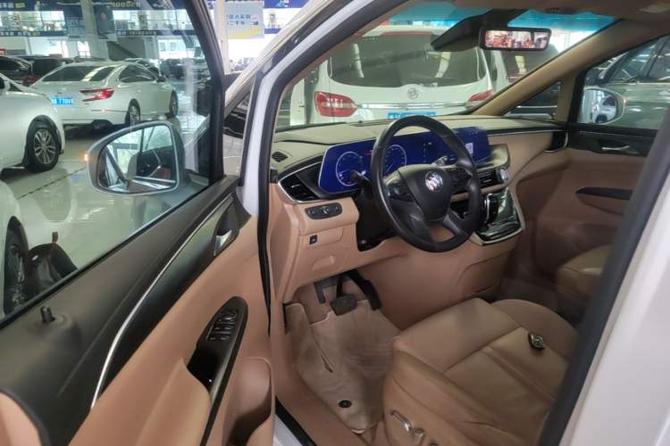 Used Buick GL8 2021 ES Land Cruiser 653T Luxury Edition Driver Seat