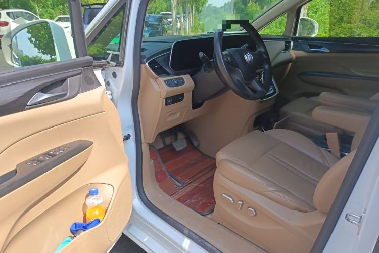 Used Buick GL8 2021 ES Land Cruiser 653T Luxury Edition Driver Seat