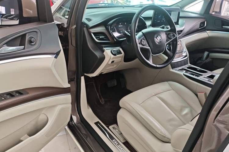 Used Buick GL8 2021 Land Cruiser Executive 652T Premium Model Driver Seat