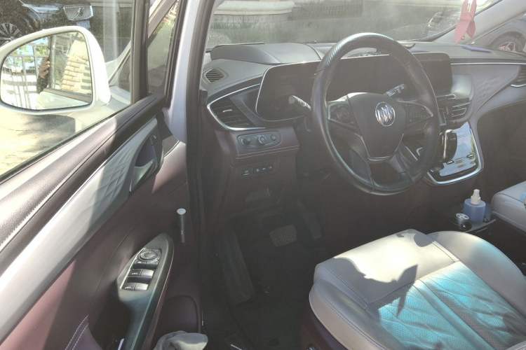 Used Buick GL8  Driver Seat