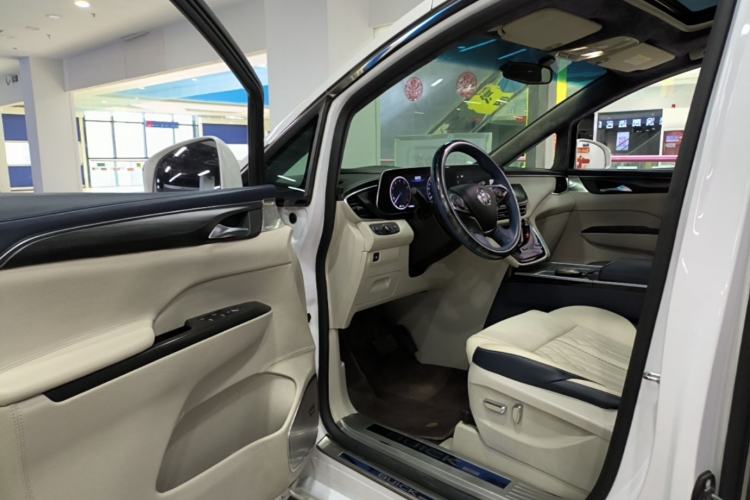 Used Buick GL8 2021 ES Landtrek 653T Comfort Edition Driver Seat