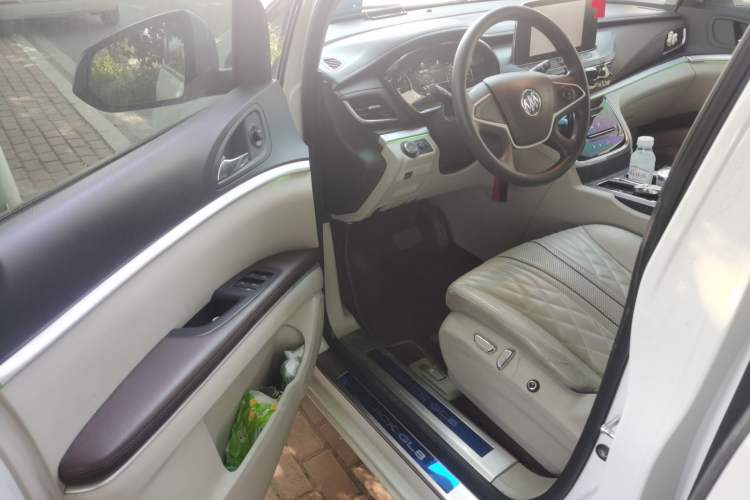 Used Buick GL8 2021 Land Cruiser Executive Class 652T Comfort Model Driver Seat