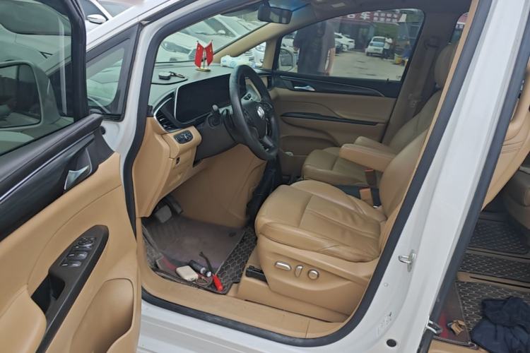 Used Buick GL8 2021 ES Land Cruiser 653T Luxury Edition Driver Seat