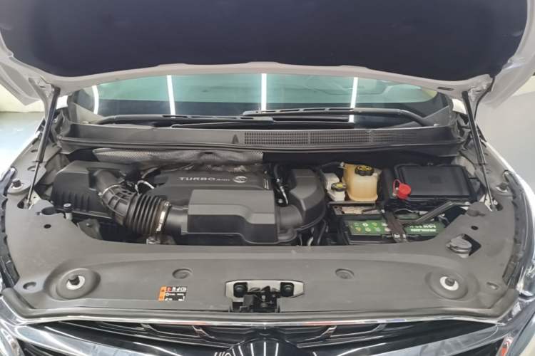 Used Buick GL8 2021 ES Landtrek 653T Luxury Model Engine Bay