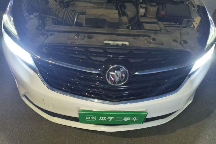 Used Buick GL8 2021 Land Cruiser Executive Class 652T Comfort Model Engine Bay