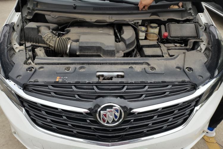 Used Buick GL8 2021 Land Cruiser Executive Class 652T Comfort Model Engine Bay