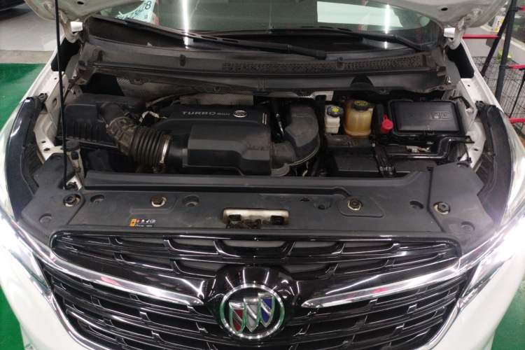 Used Buick GL8 2021 Land Cruiser Executive Class 652T Luxury Model Engine Bay