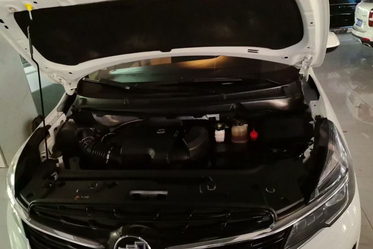 Used Buick GL8 2021 Land Cruiser Executive Class 652T Luxury Model Engine Bay