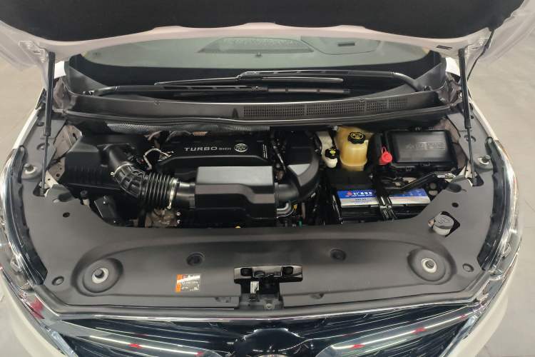 Used Buick GL8 2021 ES Landtrek 653T Luxury Model Engine Bay