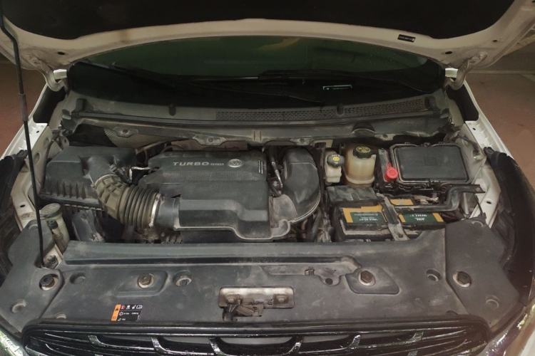Used Buick GL8 2021 Land Cruiser Executive Class 652T Comfort Model Engine Bay