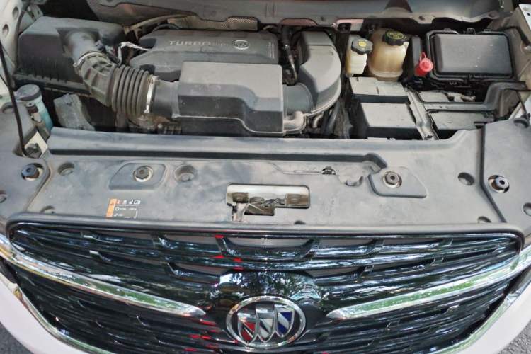 Used Buick GL8 2021 Land Cruiser Executive Class 652T Luxury Model Engine Bay