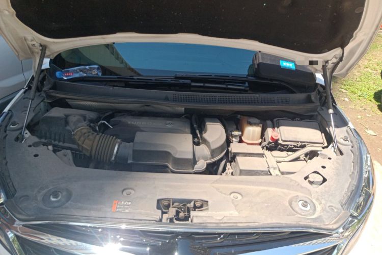 Used Buick GL8 2021 ES Landtrek 653T Luxury Model Engine Bay
