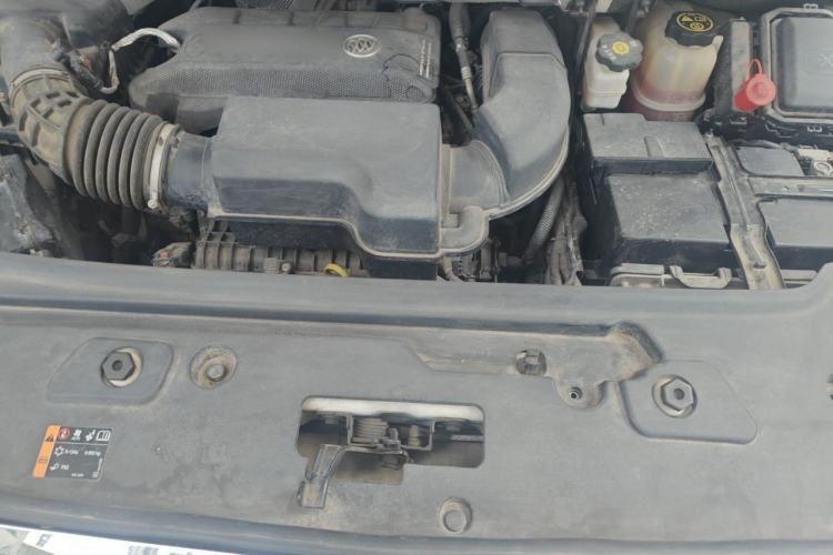 Used Buick GL8 2021 Land Cruiser Executive Class 652T Comfort Model Engine Bay