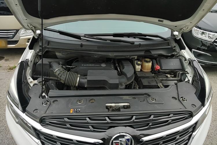 Used Buick GL8 2021 Land Cruiser Executive Class 652T Luxury Model Engine Bay