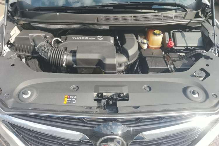 Used Buick GL8 2021 ES Land Cruiser 653T Luxury Edition Engine Bay