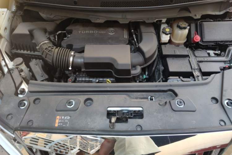 Used Buick GL8 2021 Land Cruiser Executive Class 652T Comfort Model Engine Bay