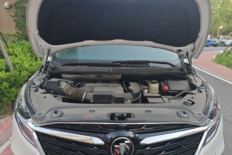 Used Buick GL8 2021 ES Land Cruiser 653T Flagship Model Engine Bay