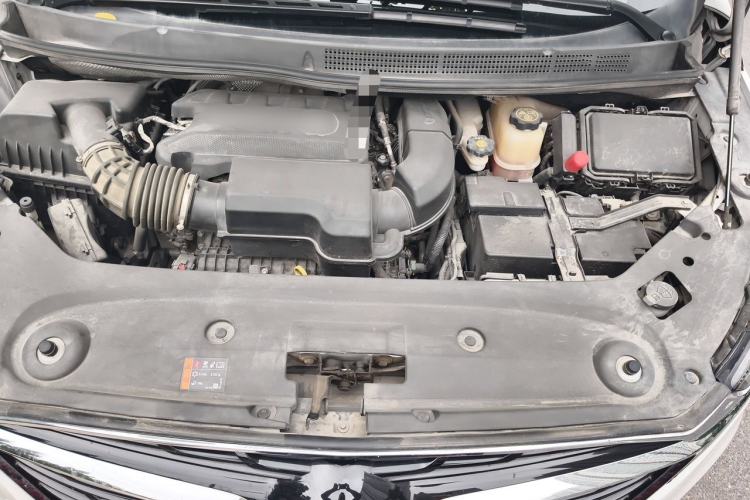 Used Buick GL8 2021 ES Landtrek 653T Luxury Model Engine Bay